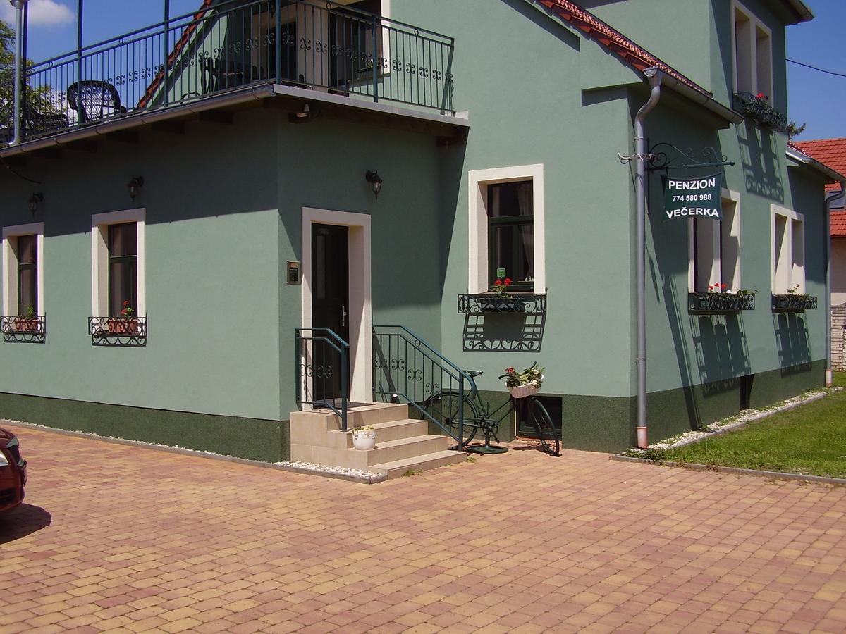 Penzion Vecerka Lednice Kültér fotó